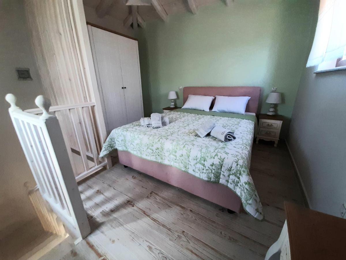 Roussopoulio Paliokaliva Home מראה חיצוני תמונה