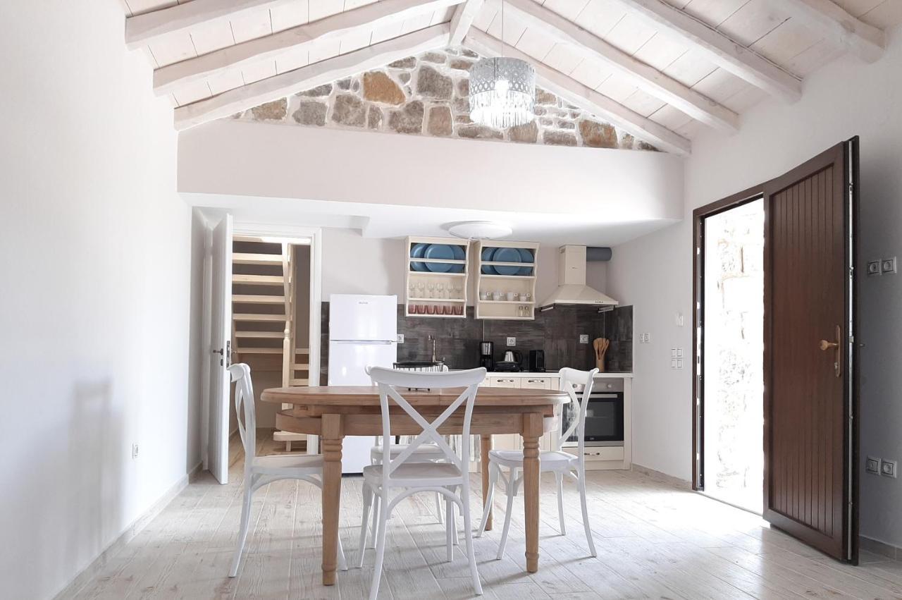 Roussopoulio Paliokaliva Home מראה חיצוני תמונה