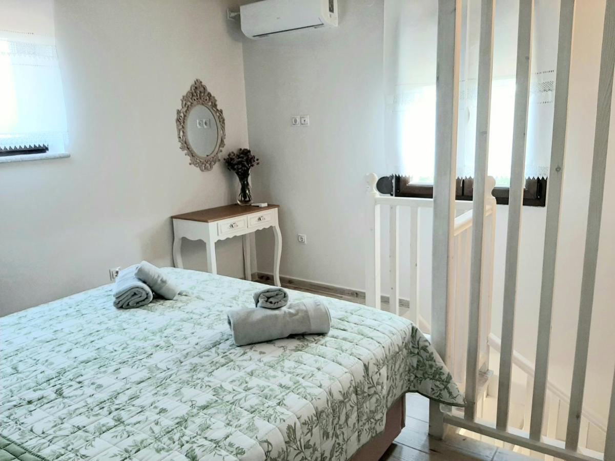 Roussopoulio Paliokaliva Home מראה חיצוני תמונה