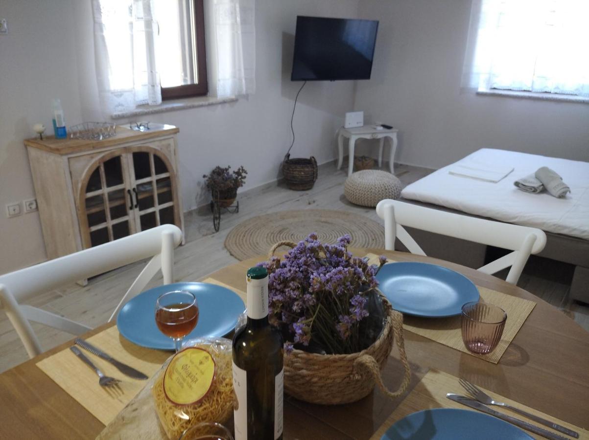 Roussopoulio Paliokaliva Home מראה חיצוני תמונה