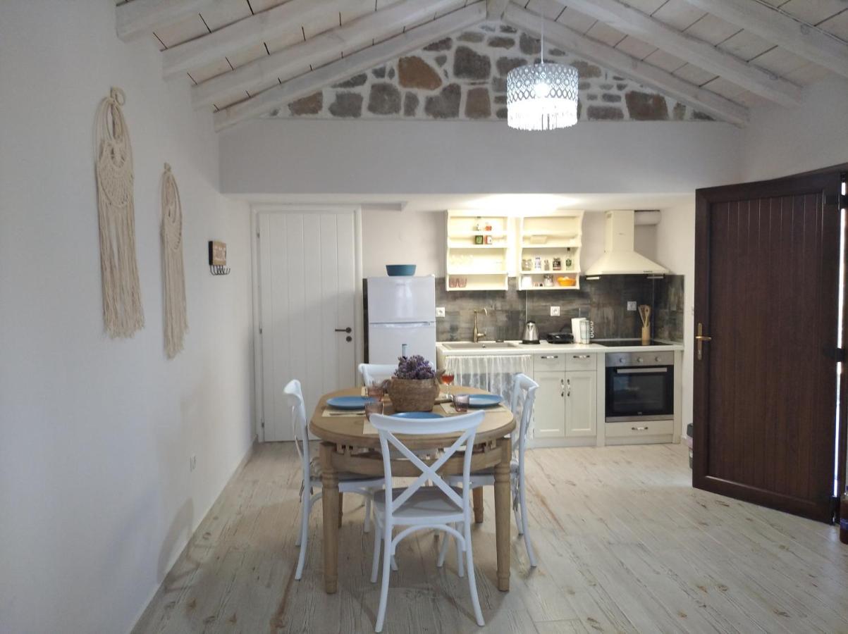Roussopoulio Paliokaliva Home מראה חיצוני תמונה
